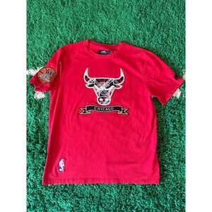 Pro Standard Chicago Bulls Red NBA Luxury Athletic Collection T Shirt Size L